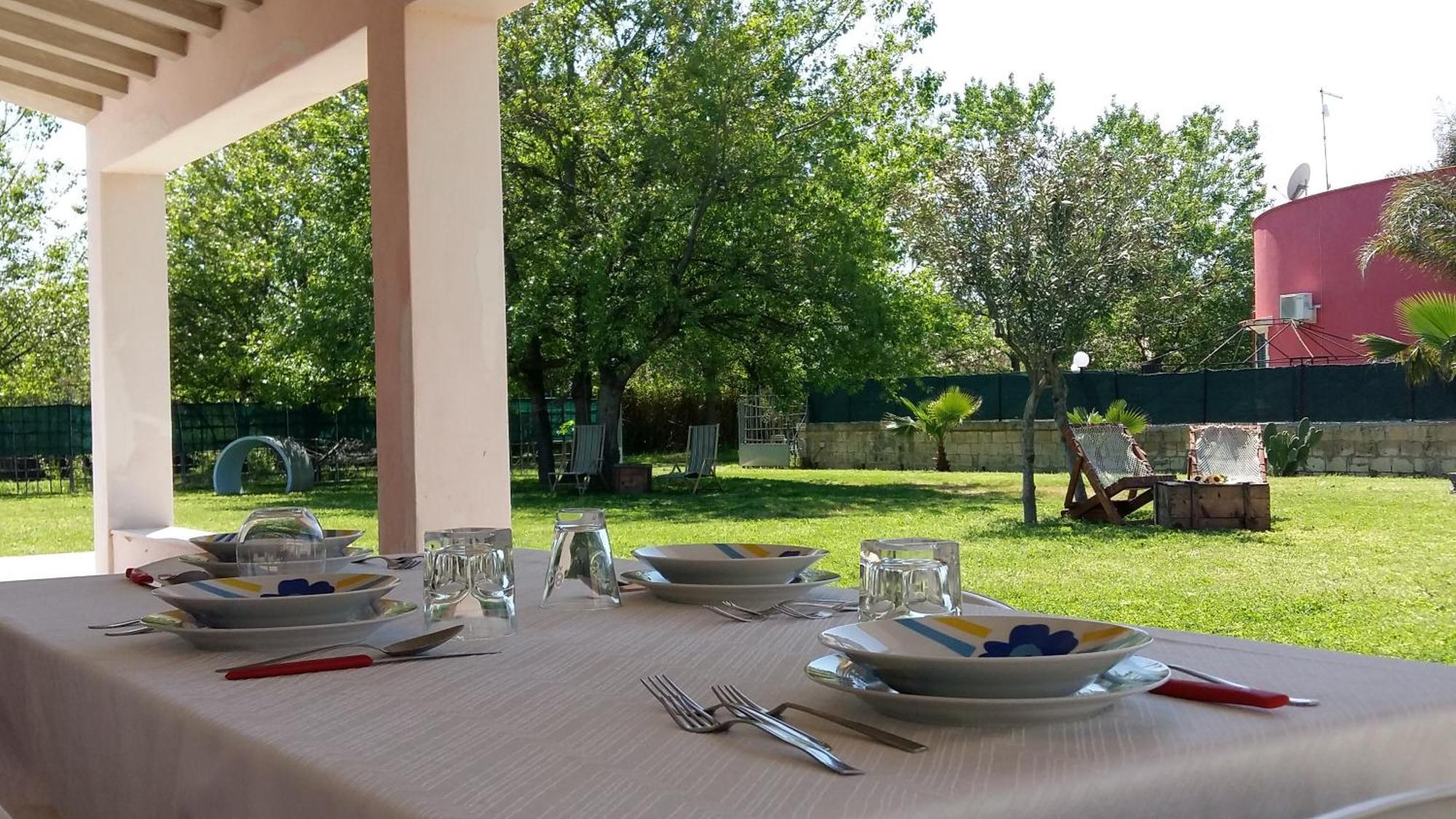 Villa Luna A Pochi Passi Dalla Spiaggia อาโวลา ภายนอก รูปภาพ
